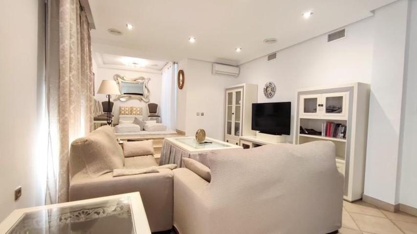 Casa en venta en Baena, Zona Juncal-San Antón photo 0