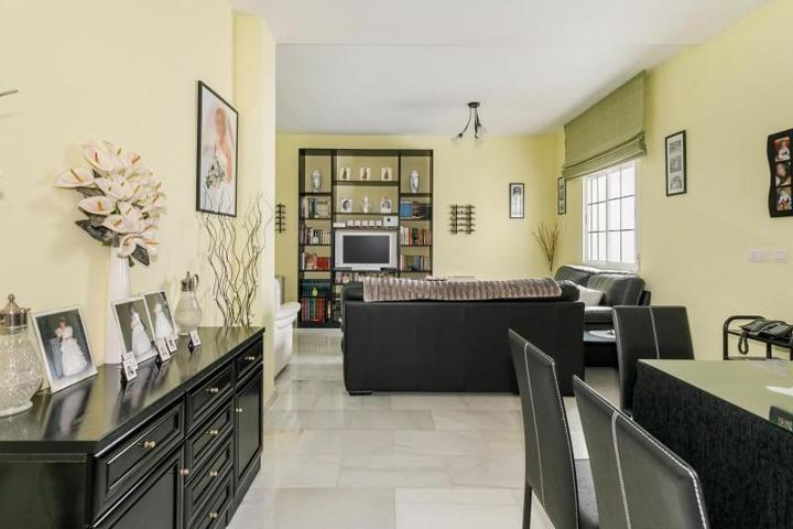 Casa en venta en Granada, Zaidin photo 0