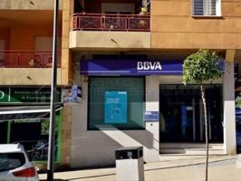 Local comercial en venta en Plasencia photo 0