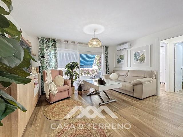 Apartamento en venta en Vélez-Málaga photo 0