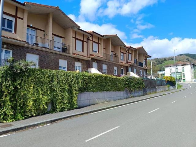 Adosada en venta en Artziniega, Artziniega photo 0