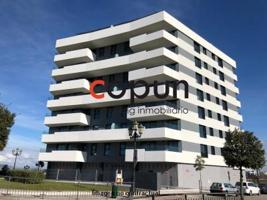 Local comercial en venta en Oviedo, Oviedo photo 0