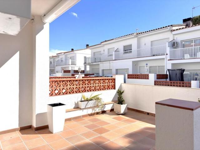 Casa en venta en L'Escala, Montanya Blanca photo 0