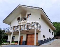 Casa en venta en Vallirana photo 0