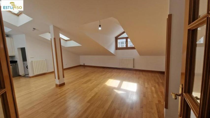 Piso en venta en Vitoria-Gasteiz, Centro photo 0