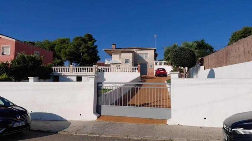 Casa en venta en Cunit, Costa Cunit - Els Jardins - Els Rosers photo 0