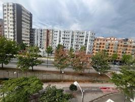 Piso en venta en Bilbao, Ametzola photo 0