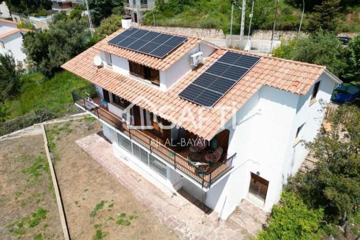 Casa en venta en L'Ametlla del Vallès photo 0