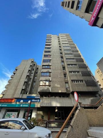 Piso en venta en León, Centro photo 0