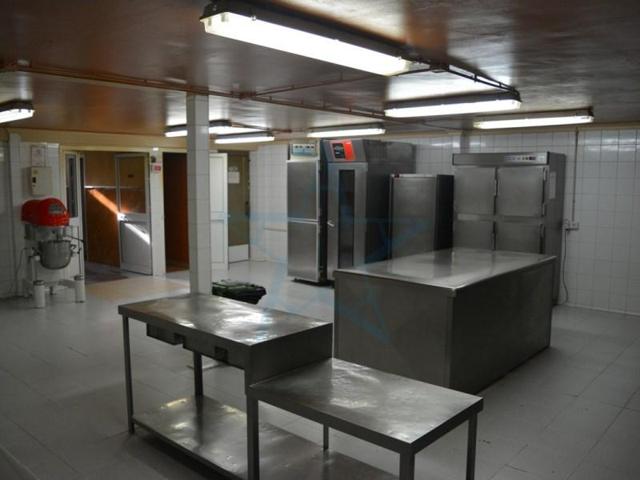 Local comercial en venta en Marbella, Marbella Centro photo 0