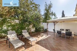 Casa en venta en Peligros, Vega de granada zona noroeste photo 0