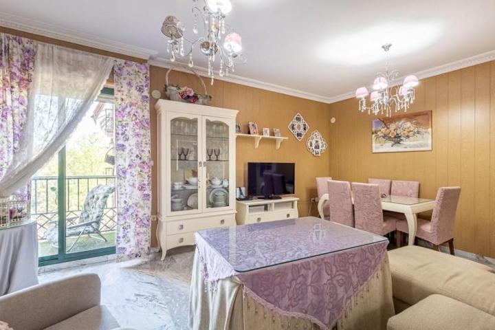 Piso en venta en Granada, Palacio de deportes photo 0