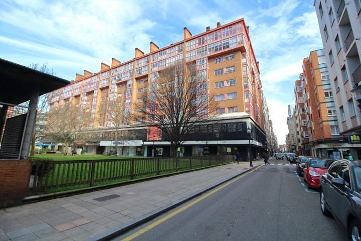 Piso en venta en Gijón, Gijón photo 0