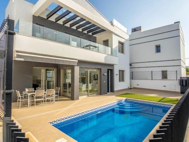 Chalet en venta en Orihuela photo 0