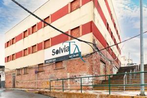 Edificio en venta en Alcalá del Río, Alcala Del Rio photo 0