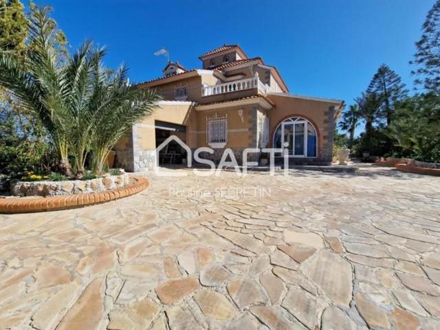 Casa con terreno en venta en Albatera photo 0