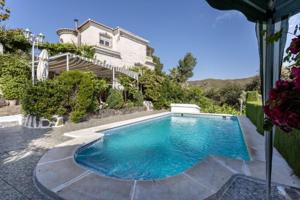 Casa con terreno en venta en Dúdar, Aguas Blancas photo 0