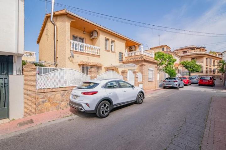 Chalet en venta en Ogíjares, Zona metropolitana photo 0