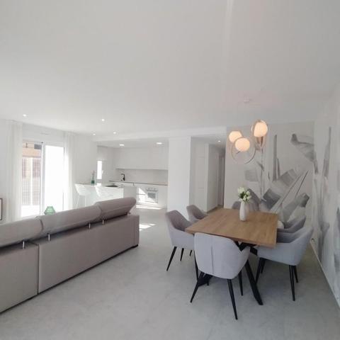 Apartamento en venta en Torrevieja, Torreblanca photo 0