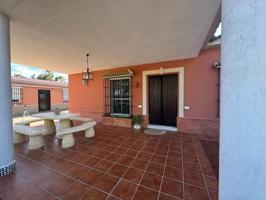 Chalet en venta en Carmona, Padrollano photo 0