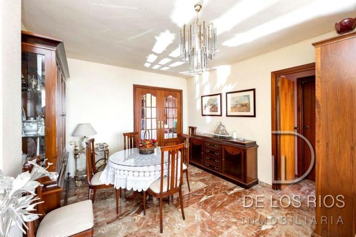 Apartamento en venta en Granada, Maestro Cebrián, 18003 photo 0