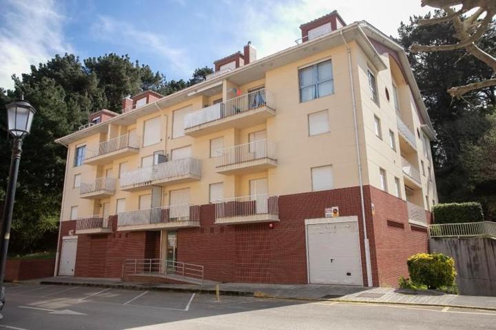 Piso en venta en San Vicente de la Barquera, Playa el rosal photo 0