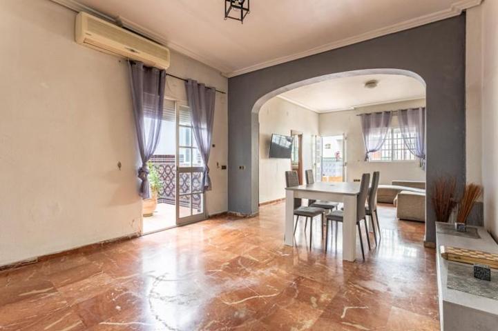 Casa en venta en Sevilla, Bellavista photo 0