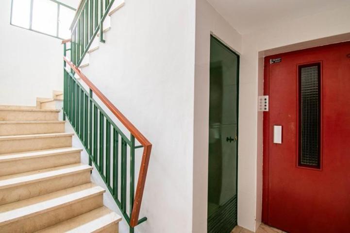 Piso en venta en Granada, San Juan De Dios photo 0