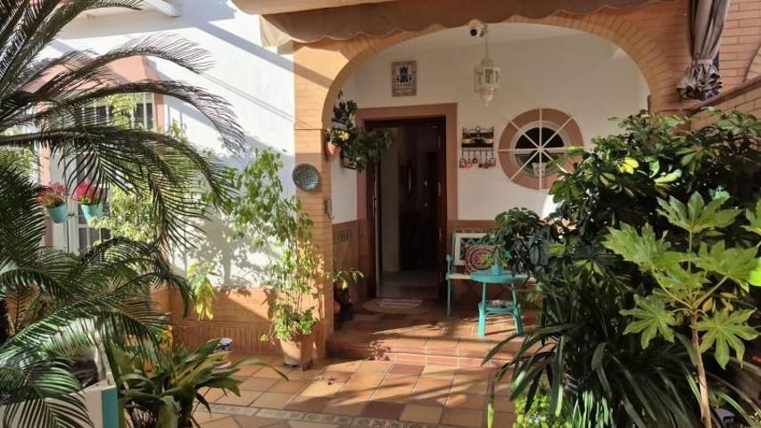 Chalet en venta en Dos Hermanas, Vista Azul - Consolación photo 0