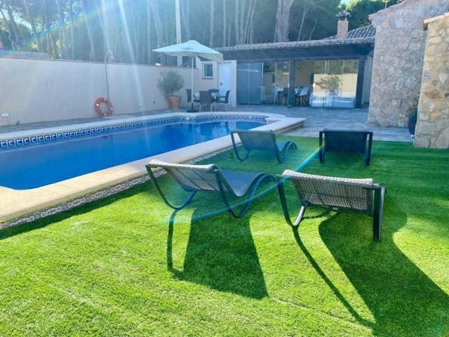 Chalet en venta en Chiclana de la Frontera, La rana verde photo 0