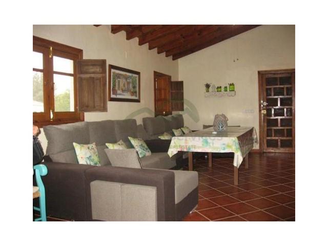 Casa con terreno en venta en Ronda photo 0