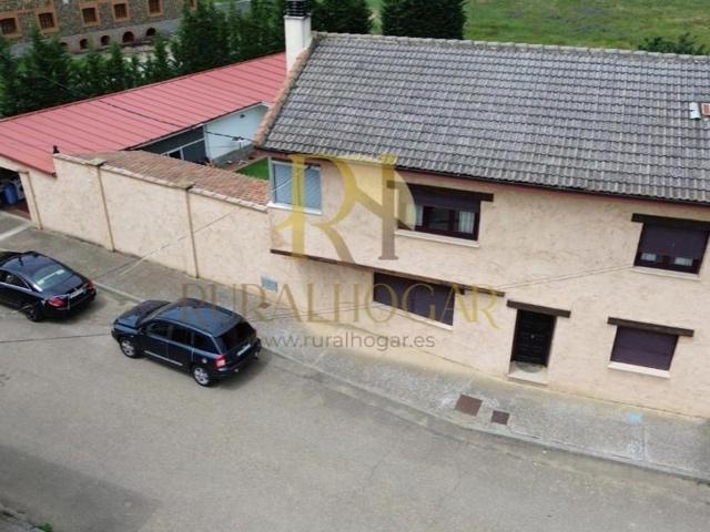 Casa en venta en Mansilla Mayor photo 0