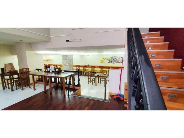 Local comercial en venta en Lugo photo 0