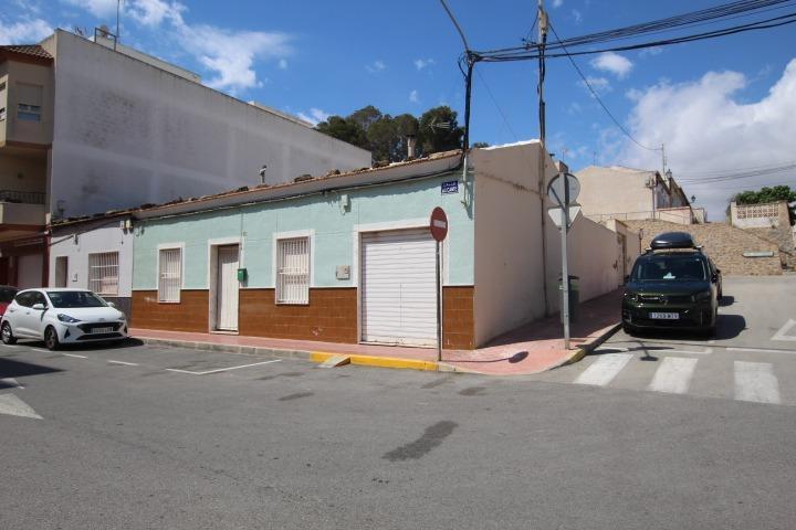 Casas de pueblo en venta en Guardamar del Segura, CENTRO photo 0