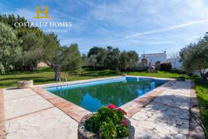 Casa con terreno en venta en Arcos de la Frontera, Arcos de la frontera photo 0