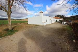 Casa con terreno en venta en Ronda, Llanos De Aguaya photo 0