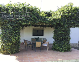 Chalet en venta en Sanlúcar la Mayor, Sanlúcar la Mayor photo 0