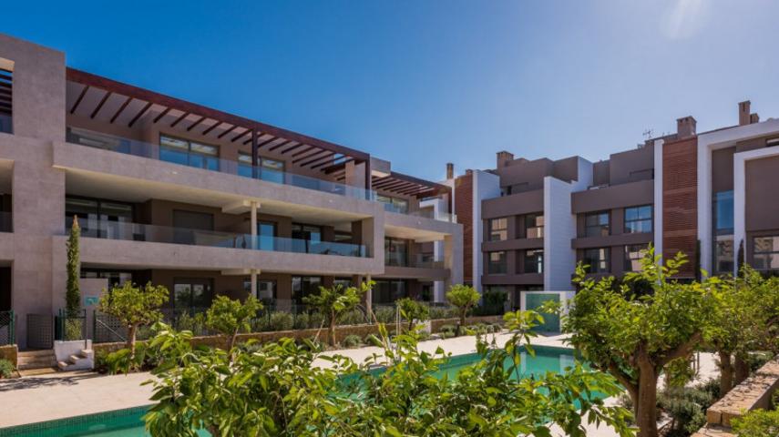 Piso en venta en Estepona, Guadalmansa photo 0