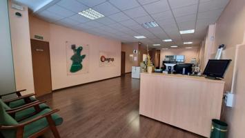 Local comercial en venta en Castellar del Vallès, - Centre - photo 0