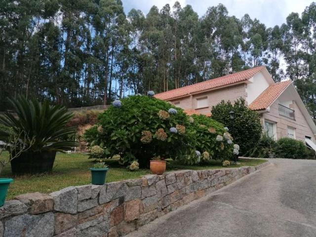Chalet en venta en Meis, Mosteiro photo 0