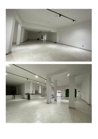 Local comercial en venta en Arona, Parque de La Reina photo 0