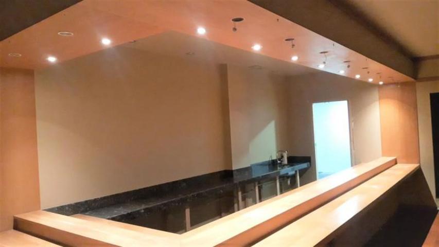 Local comercial en venta en Logroño, Gran Via photo 0