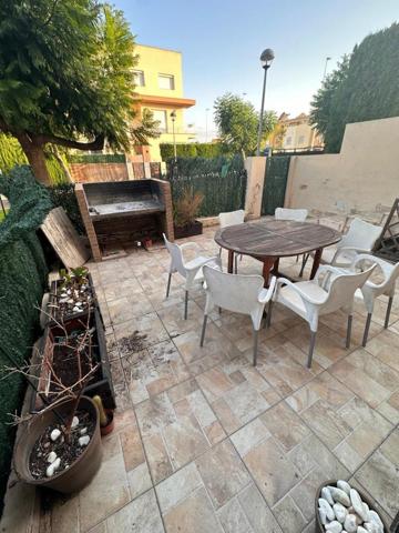 Adosada en venta en L'Eliana, Urb. El Carmen photo 0