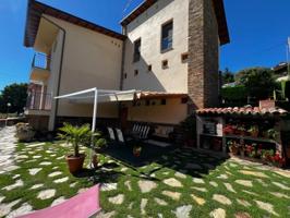 Chalet en venta en Ponferrada, Alta photo 0