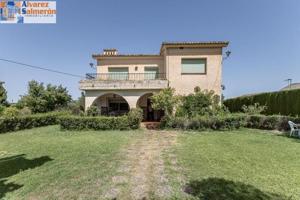 Casa en venta en Dílar, Dilar photo 0