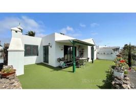 Adosada en venta en Yaiza photo 0