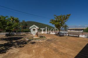 Casa en venta en Gelida photo 0