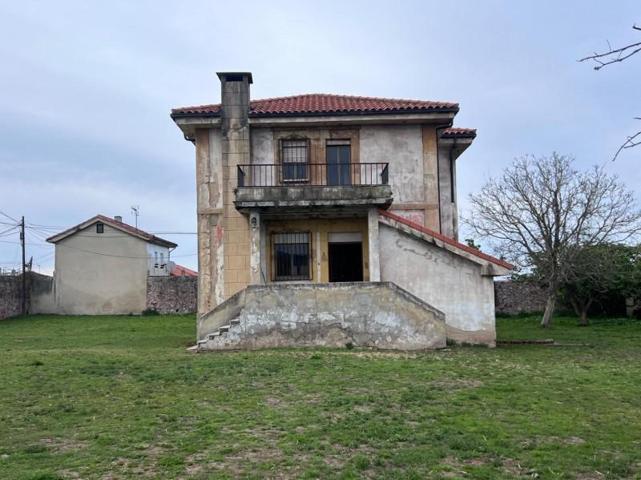 Casa en venta en Avilés, Avilés photo 0
