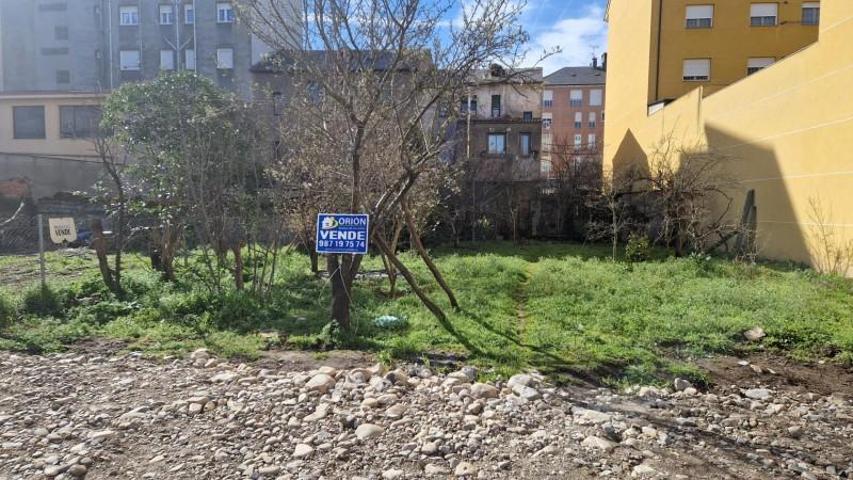 Casa en venta en Ponferrada, Flores del sil photo 0