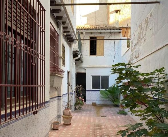 Casa en venta en Algemesí, Algemesi photo 0